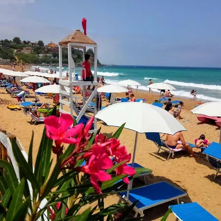 Daire Le Palme Vacanze Trappeto (Sicily)